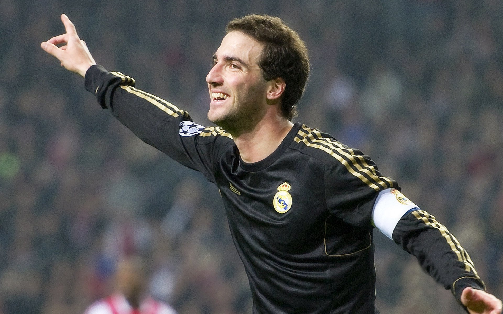 莫莉·奥卡拉汉赛场风采尽显未来潜力,莫莉卡赫拉瓦特